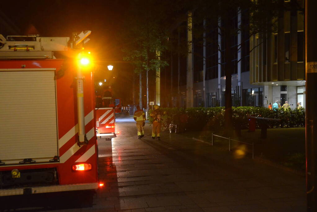 Twee mensen gewond bij brand in appartementencomplex