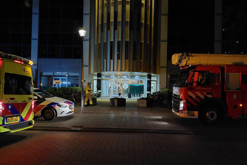 Twee mensen gewond bij brand in appartementencomplex