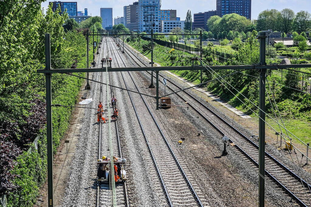 Werkzaamheden aan spoor in volle gang