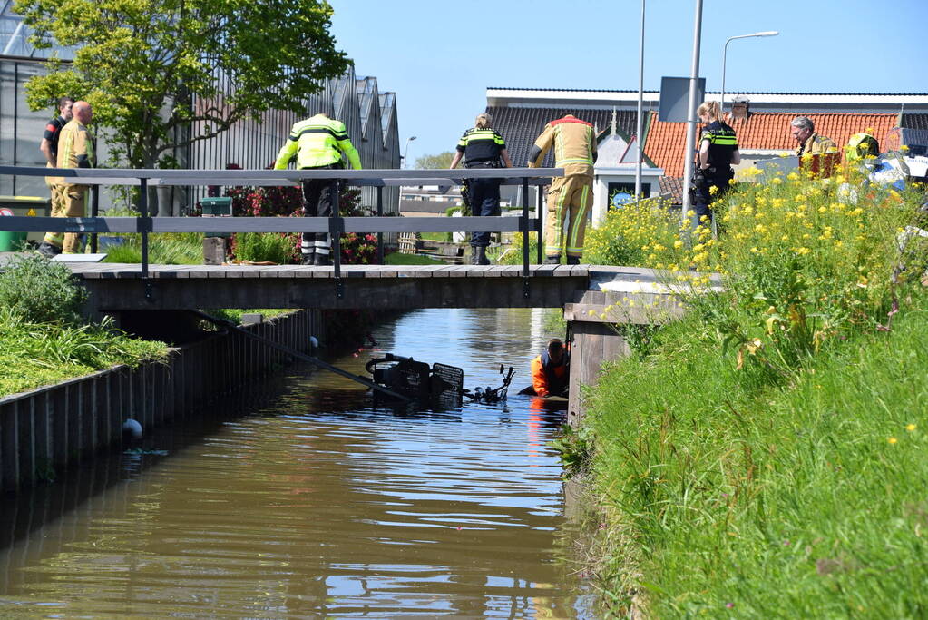 Hulpdiensten groots ingezet voor fiets te water