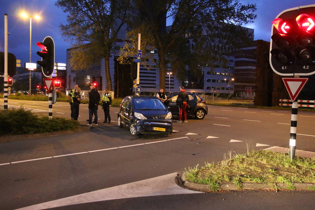 Flinke schade bij ongeval op kruising