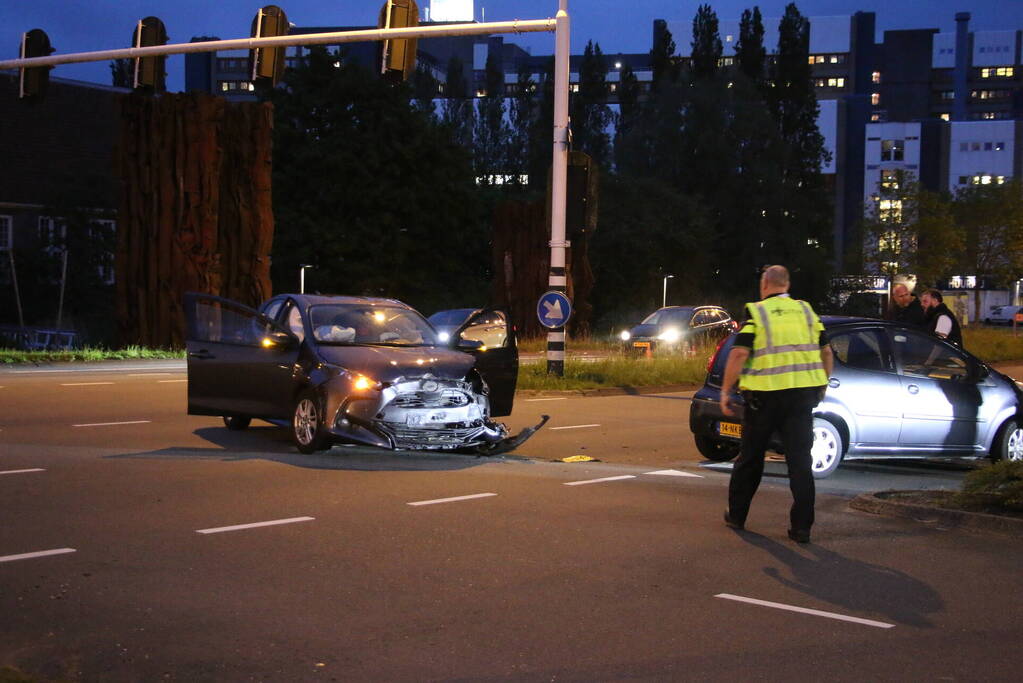 Flinke schade bij ongeval op kruising