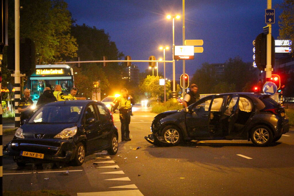 Flinke schade bij ongeval op kruising