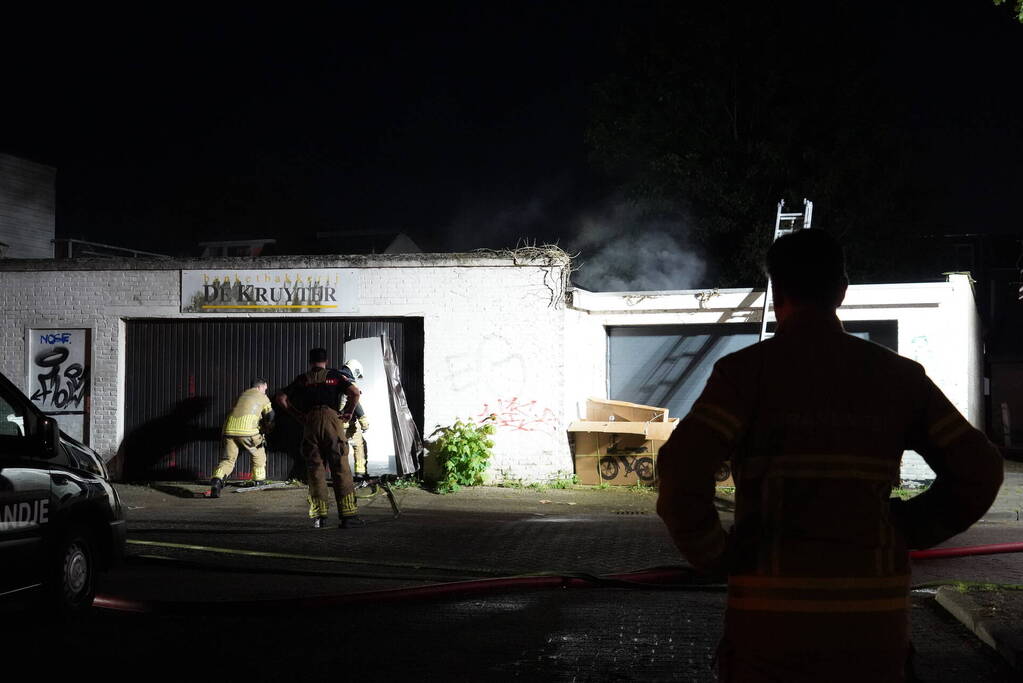 Rookontwikkeling bij brand in mogelijk kraakpand