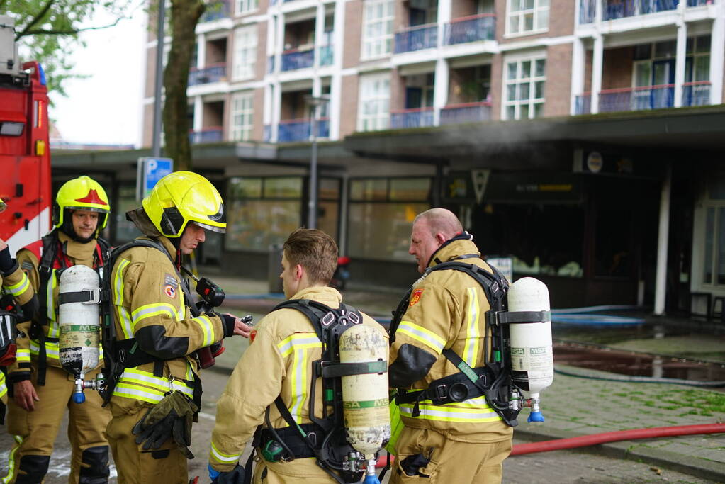 Grote brand in winkelpand