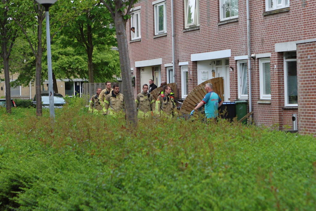 Veel hulpdiensten ingezet voor incident in woning