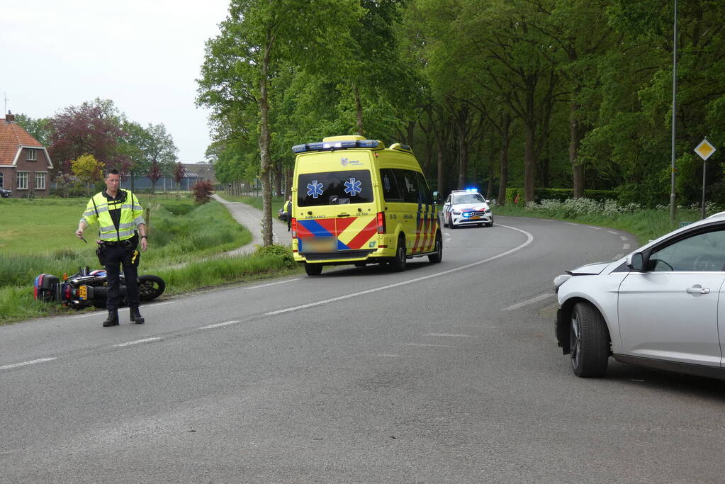 Motorrijder gewond bij botsing met automobilist