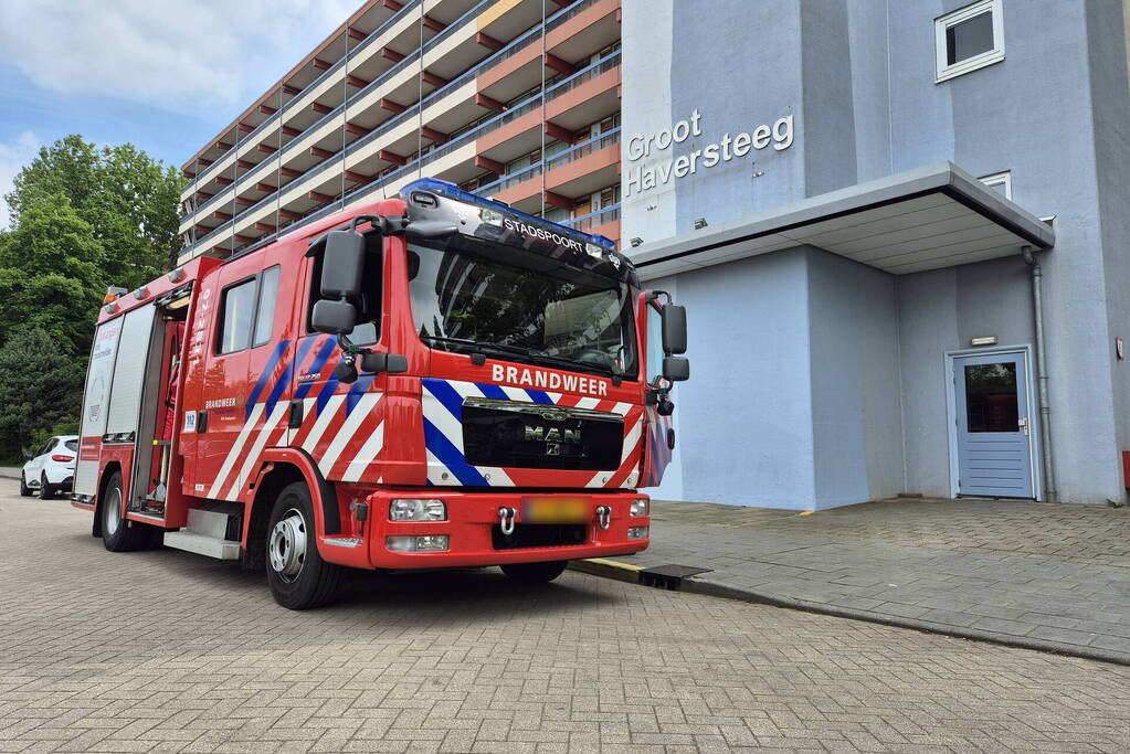 Brandweer in actie om woningbrand te voorkomen