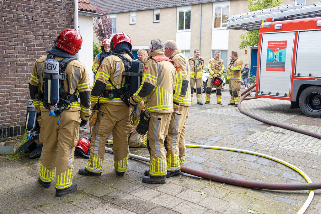 Isolatie in spouwmuur vat vlam door onkruidverbrander