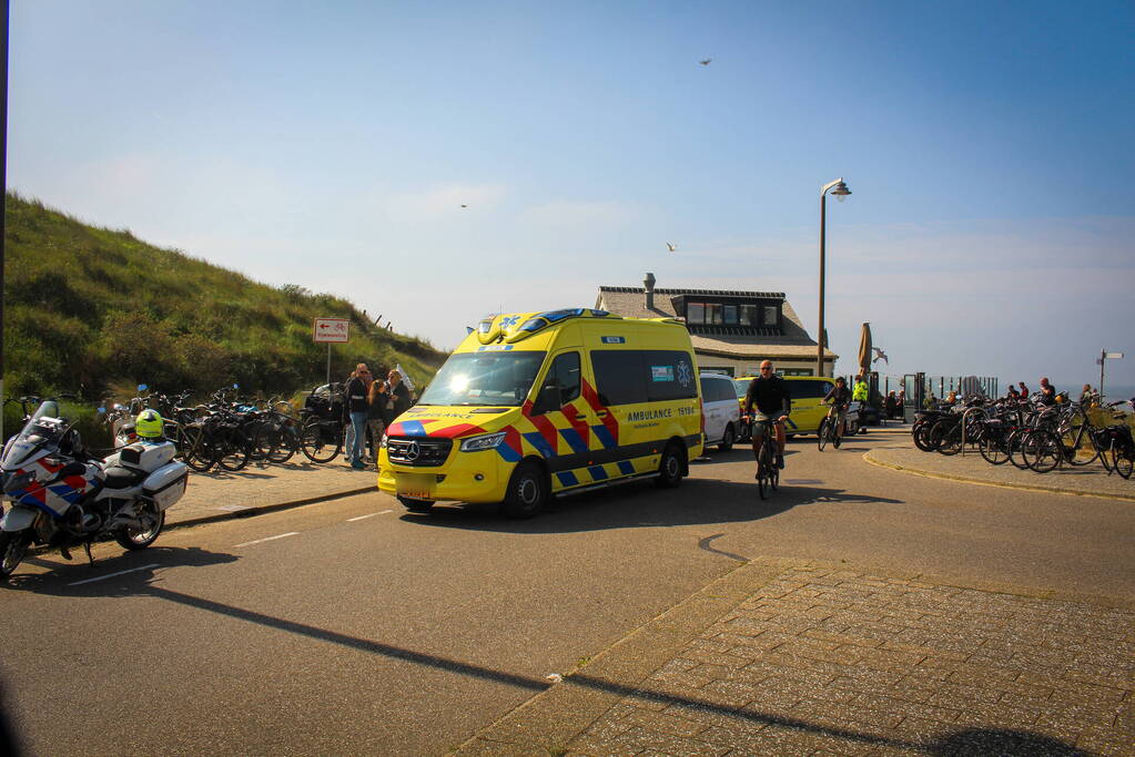 Fietser gewond bij aanrijding, automobilist rijdt door