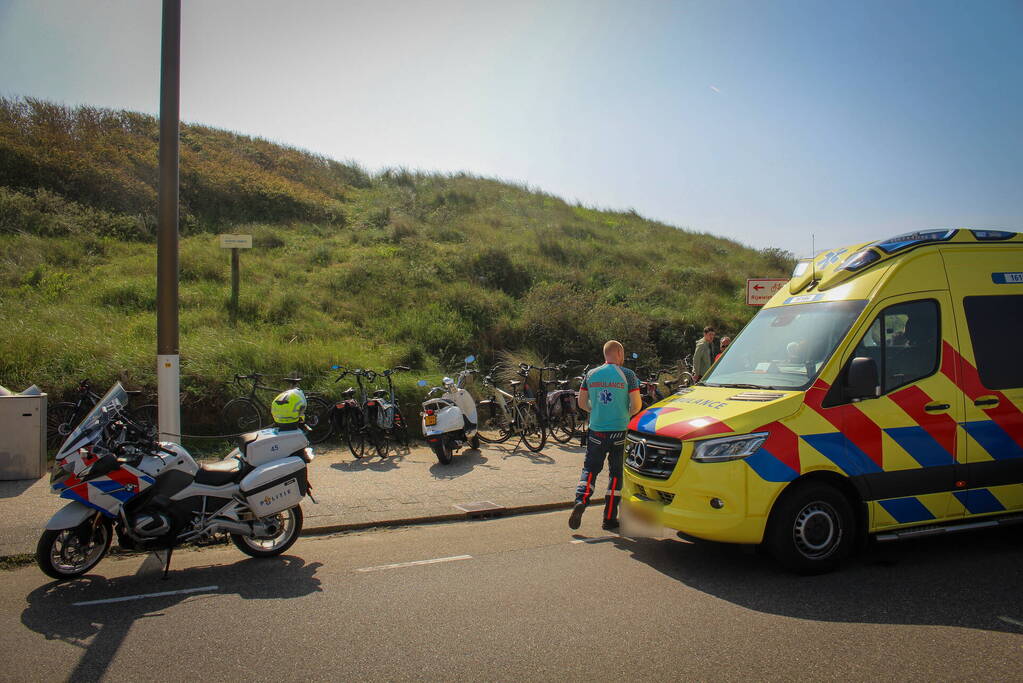 Fietser gewond bij aanrijding, automobilist rijdt door