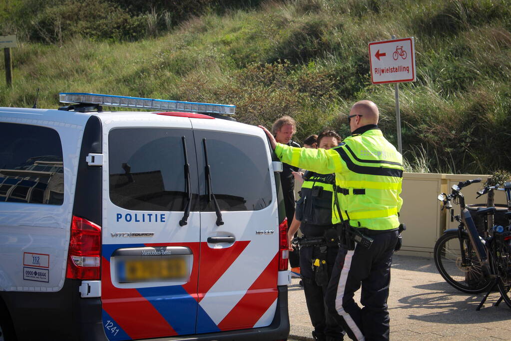 Fietser gewond bij aanrijding, automobilist rijdt door