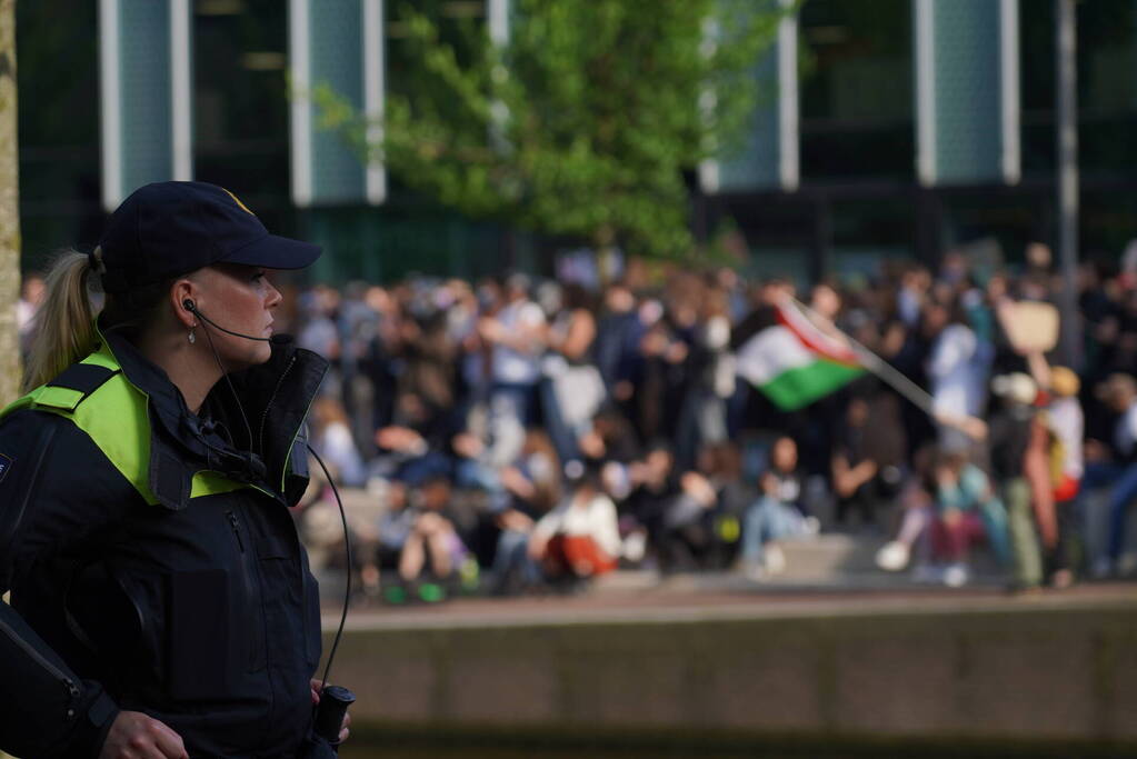 Honderden demonstranten verzamelen zich opnieuw