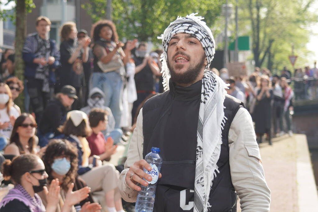 Honderden demonstranten verzamelen zich opnieuw