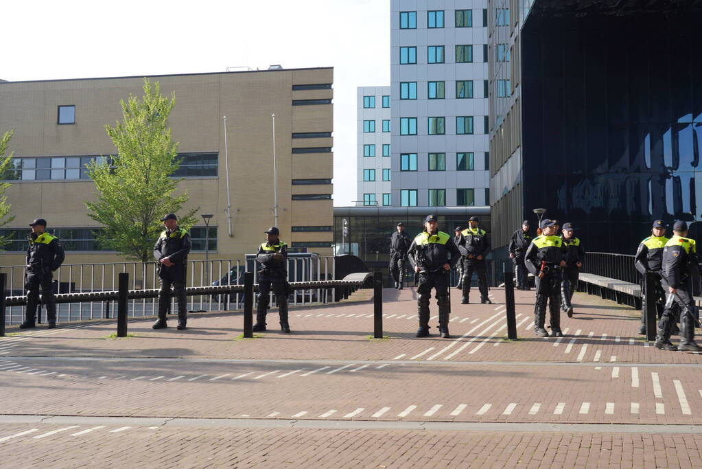 Honderden demonstranten verzamelen zich opnieuw