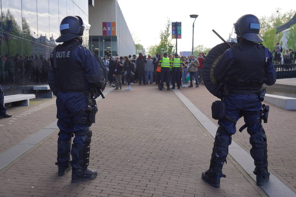 Honderden demonstranten verzamelen zich opnieuw