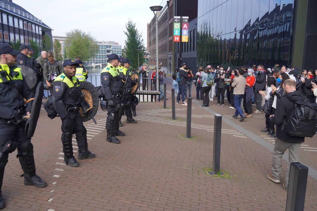 Honderden demonstranten verzamelen zich opnieuw