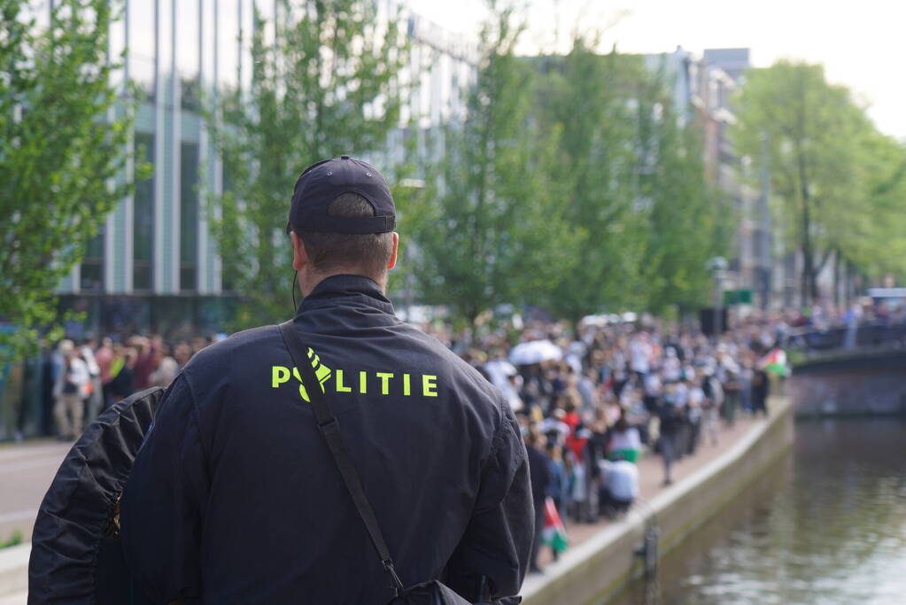 Honderden demonstranten verzamelen zich opnieuw