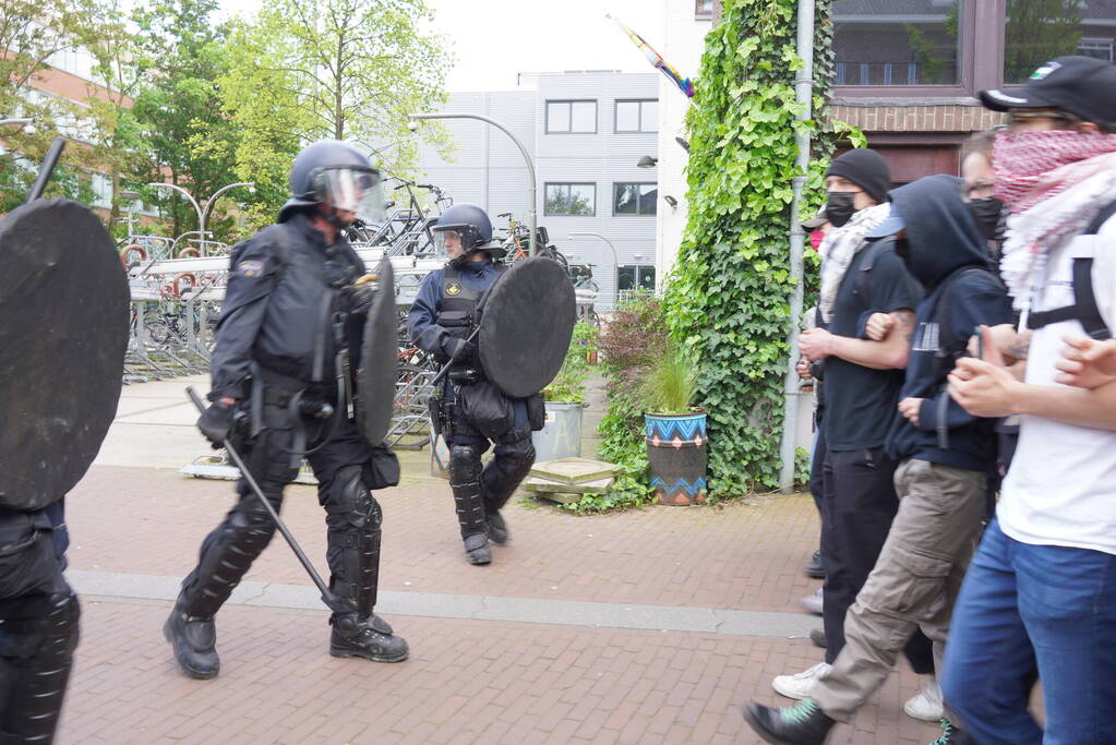 Honderden demonstranten verzamelen zich opnieuw