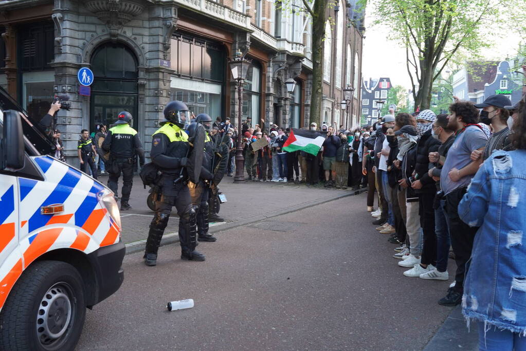 Honderden demonstranten verzamelen zich opnieuw