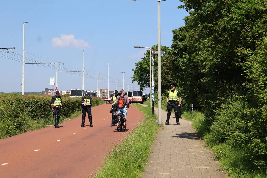 Grote politie-inzet tijdens Koranverbranding