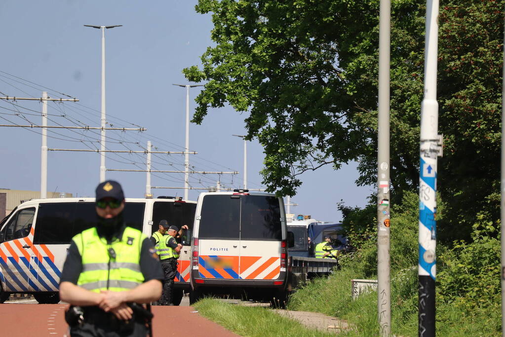 Grote politie-inzet tijdens Koranverbranding