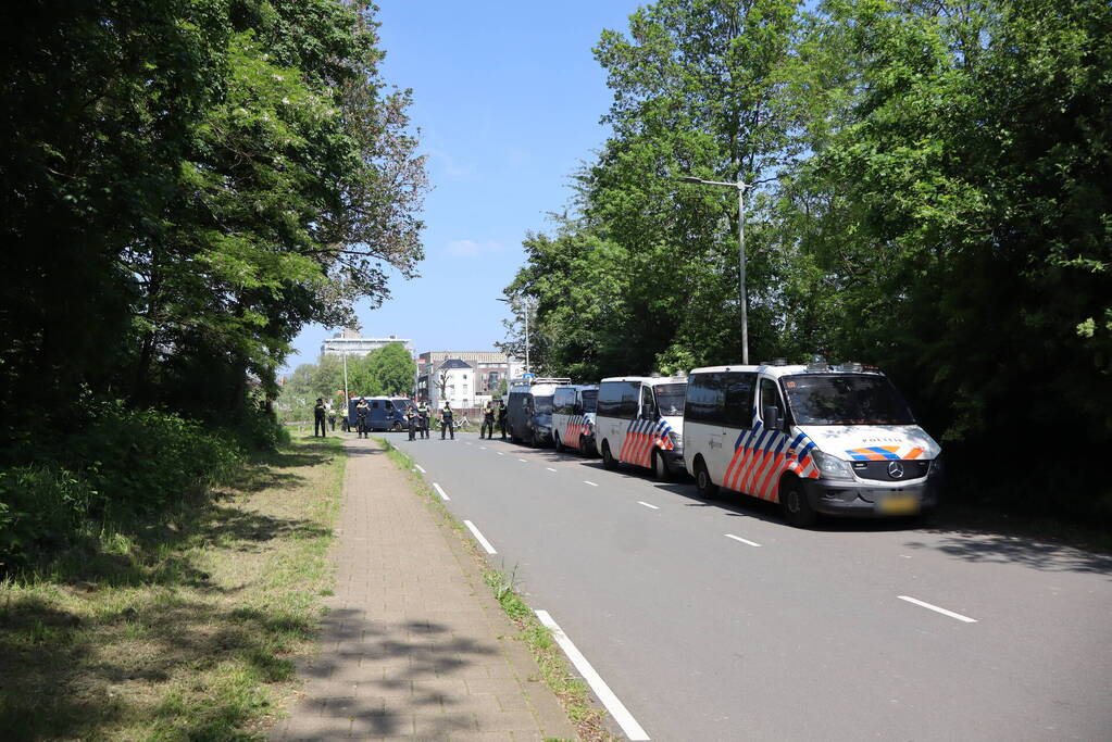 Grote politie-inzet tijdens Koranverbranding