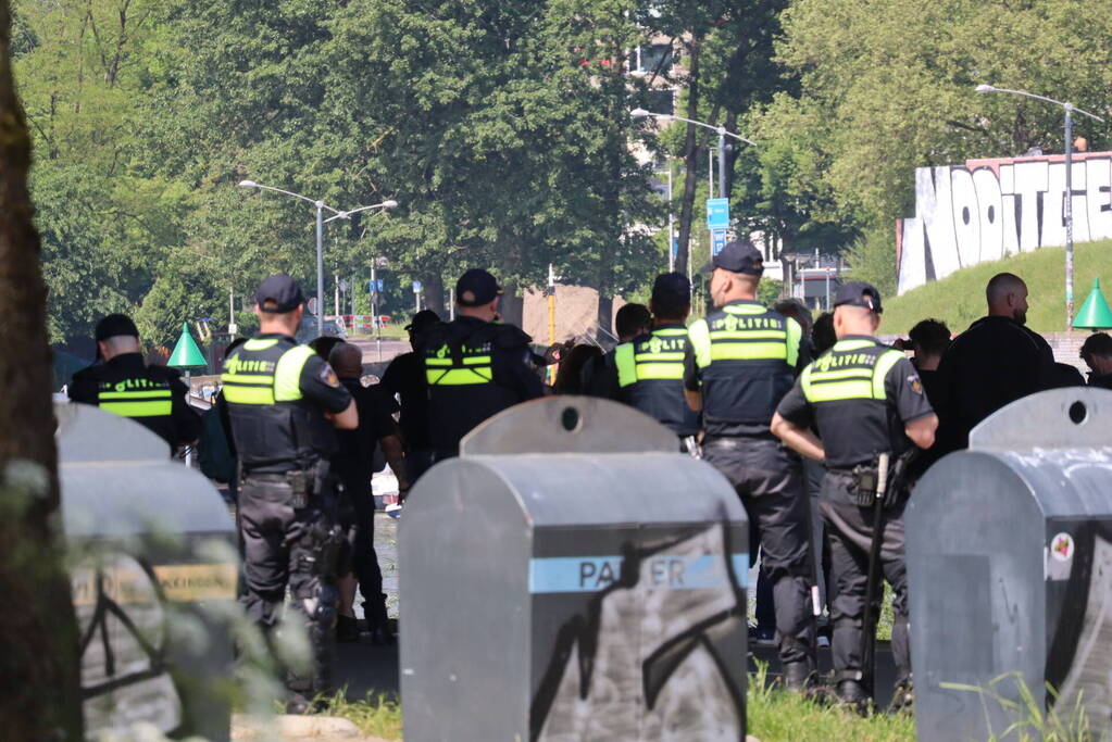 Grote politie-inzet tijdens Koranverbranding