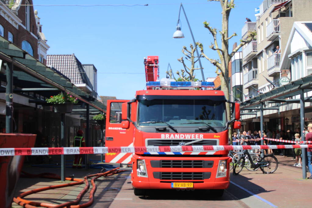 Flinke brand in sportwinkel