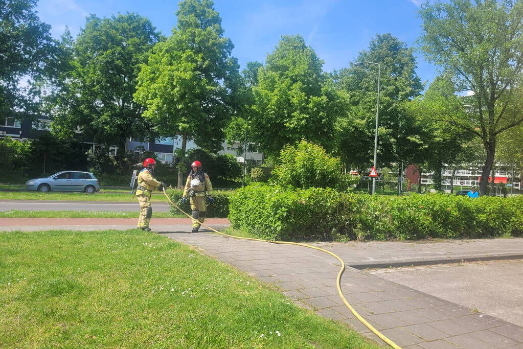 Brand in heg snel geblust