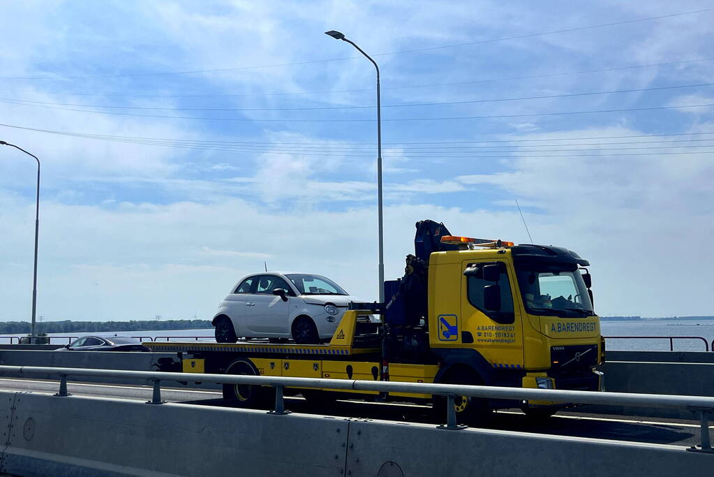 Kettingbotsing op Haringvlietbrug