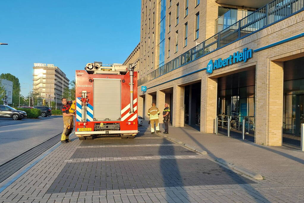 Wateroverlast in Albert Heijn door gesprongen leiding