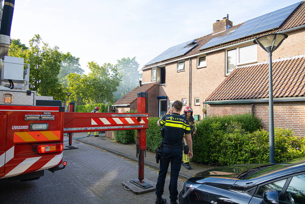 Kat uit woning gehaald na brand