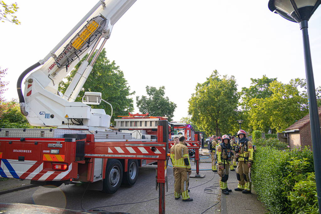 Kat uit woning gehaald na brand