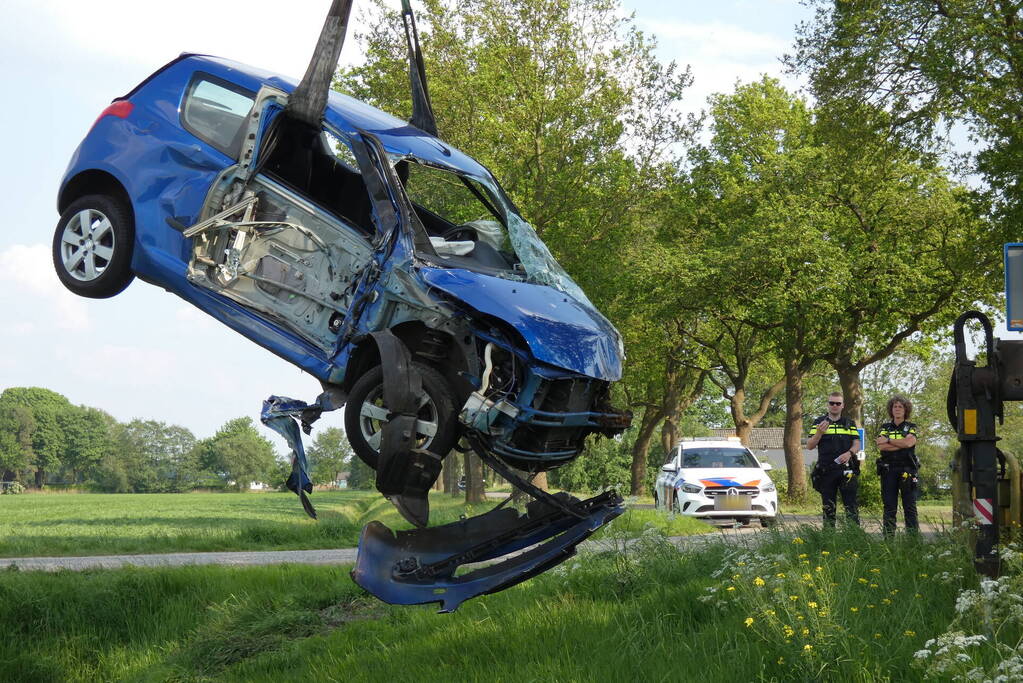 Automobilist gewond bij botsing met trekker