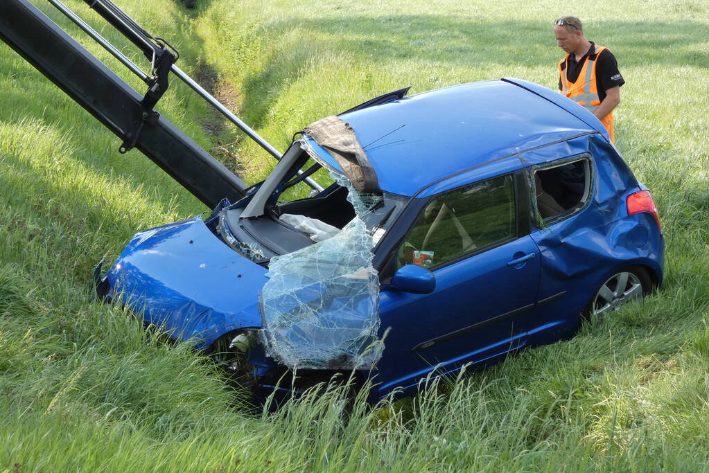 Automobilist gewond bij botsing met trekker