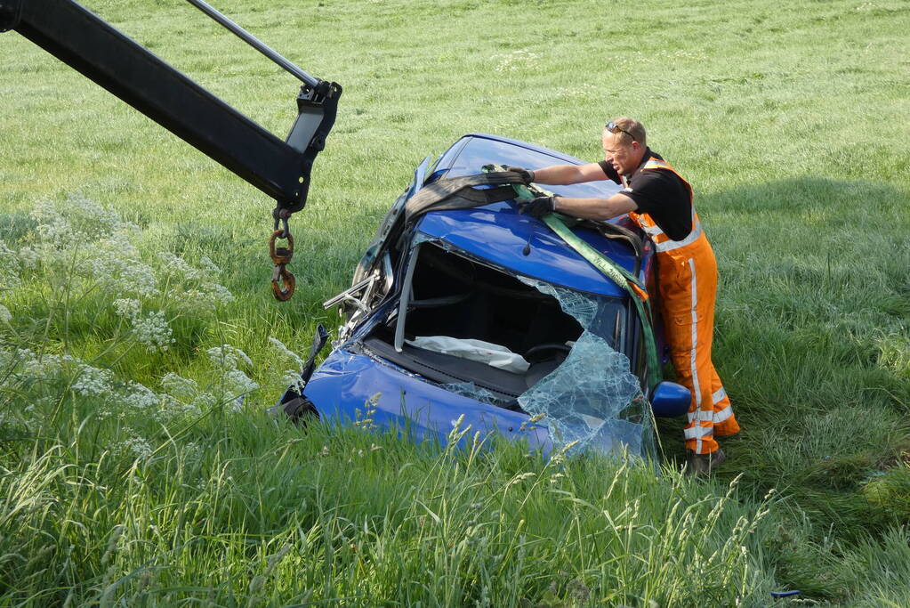 Automobilist gewond bij botsing met trekker