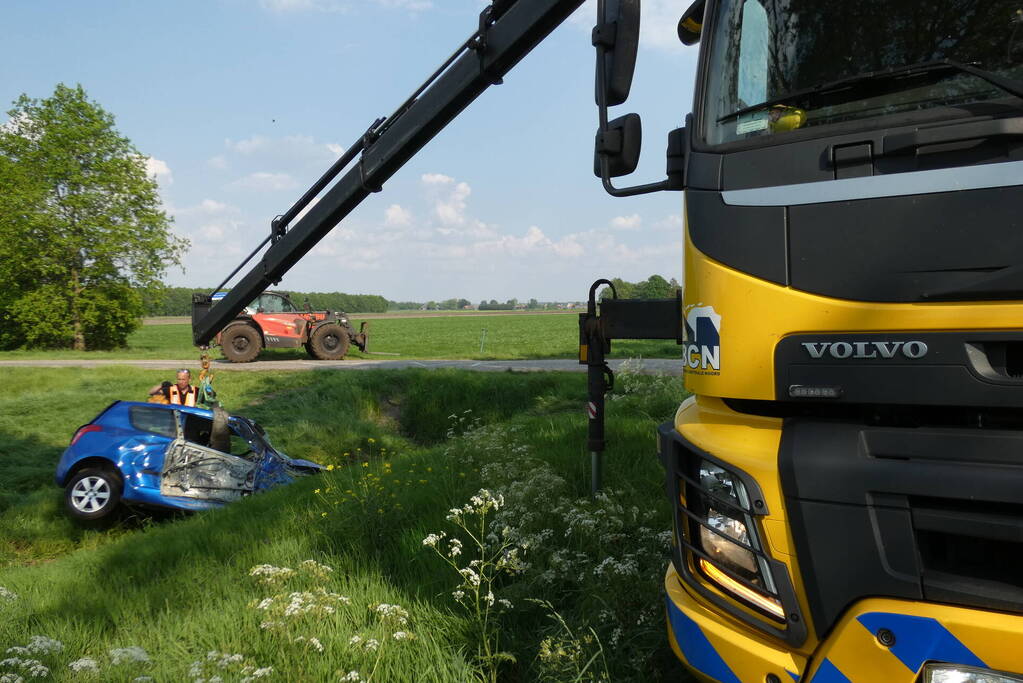 Automobilist gewond bij botsing met trekker