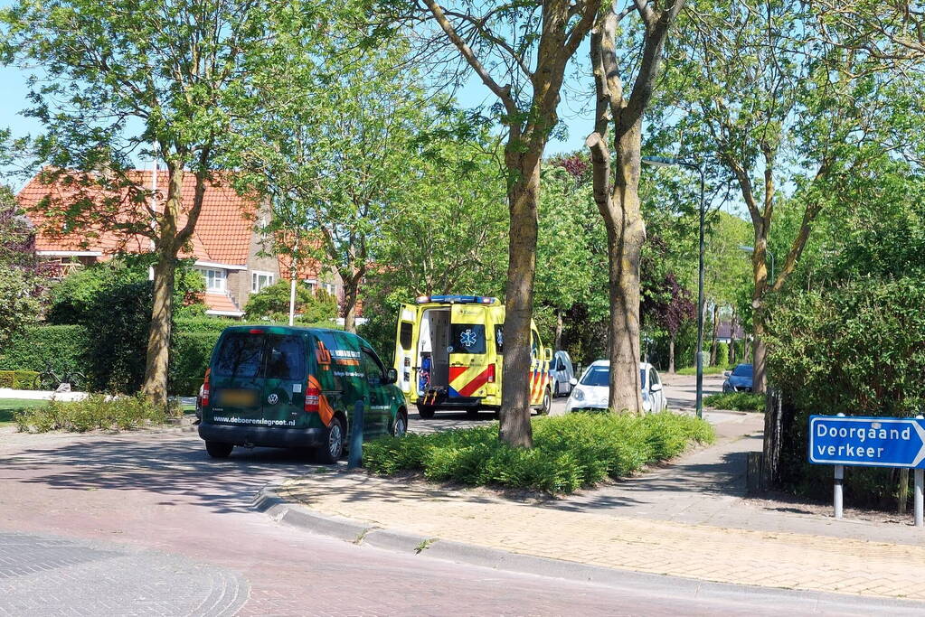 Fietser gewond bij botsing door openslaand portier