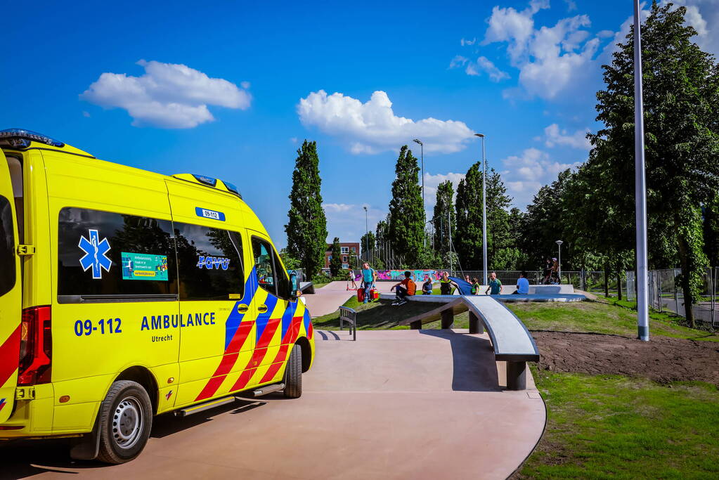 Kind zwaargewond na val op skatebaan