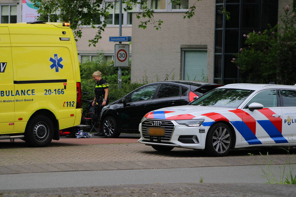 Automobilist ziet fietser over het hoofd