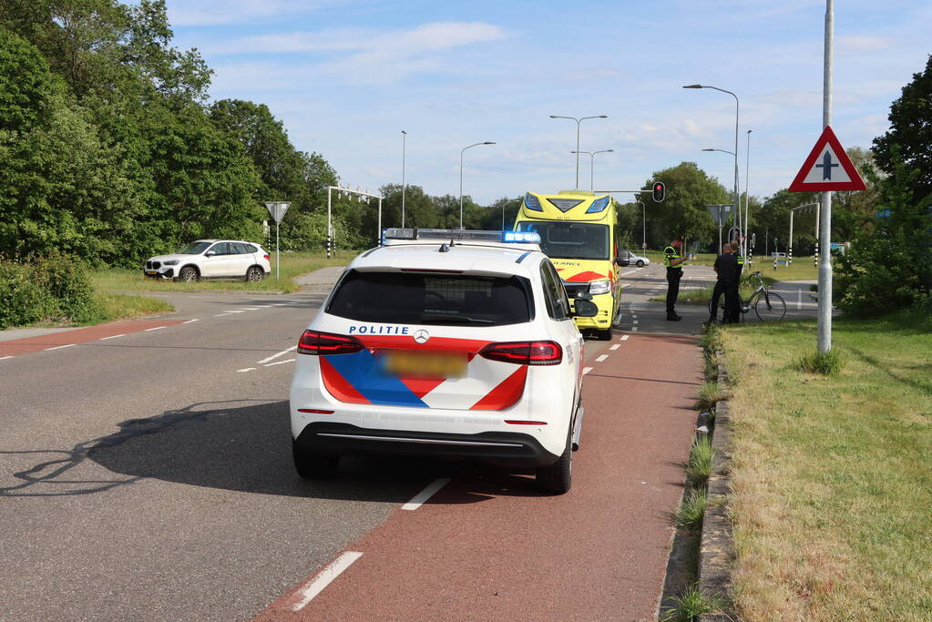 Fietser gewond bij aanrijding met auto