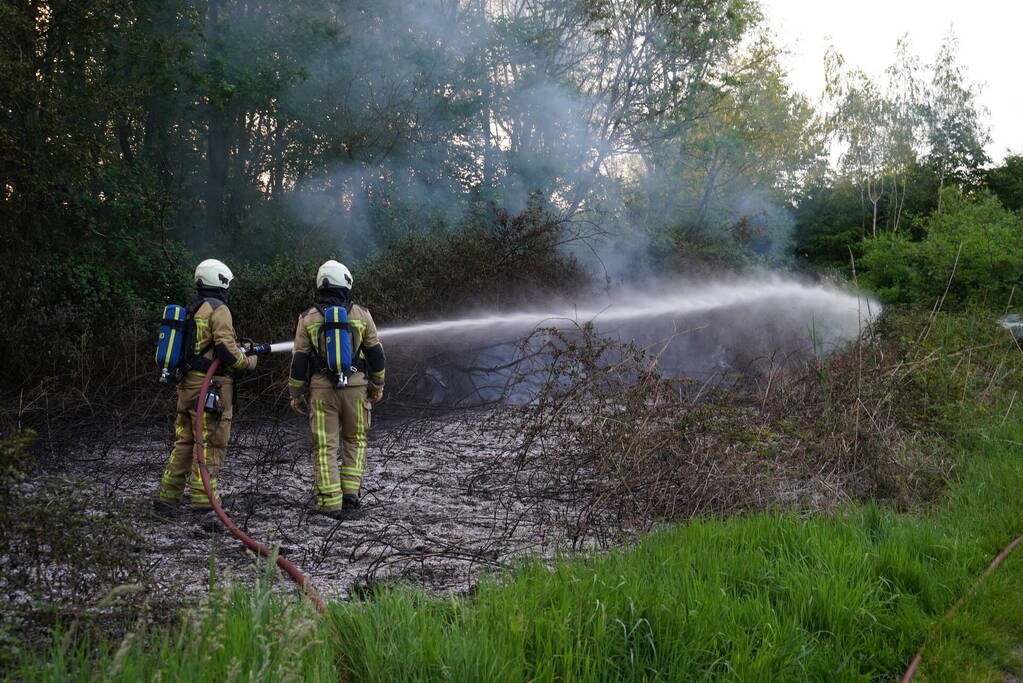 Tientallen vierkante meters natuurgebied verwoest door Brand