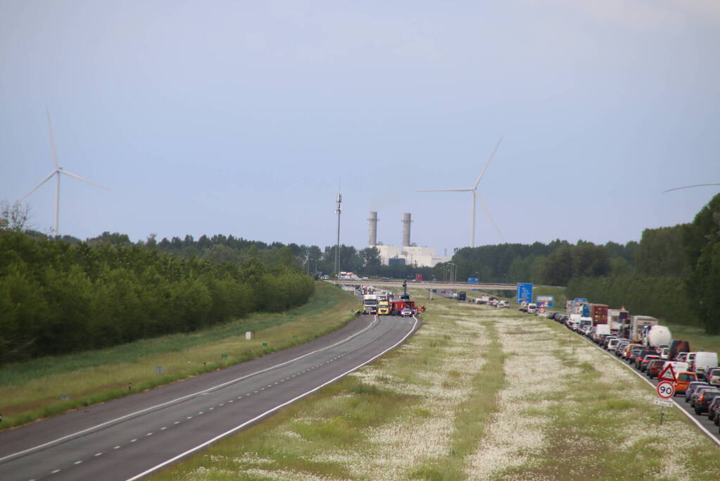 Flinke file na mogelijk voertuig te water