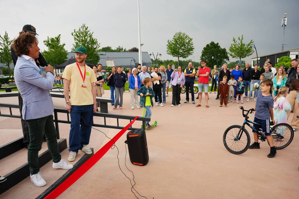 Nieuwe skatebaan feestelijk geopend in Vathorst