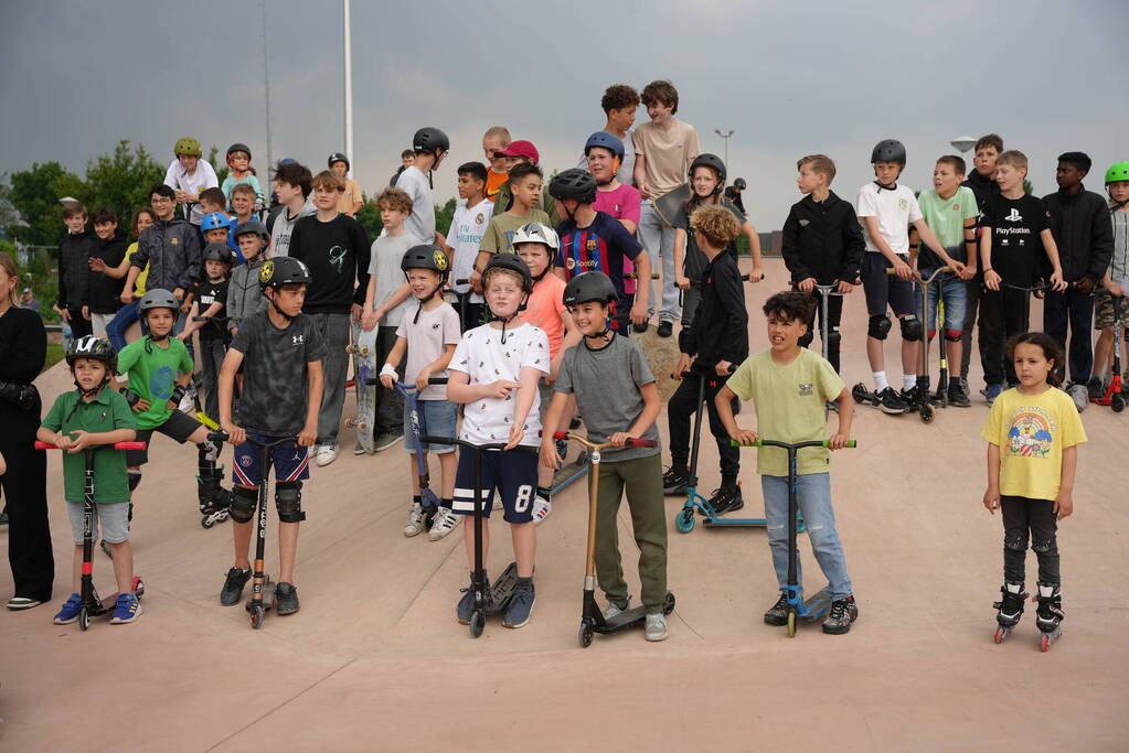 Nieuwe skatebaan feestelijk geopend in Vathorst