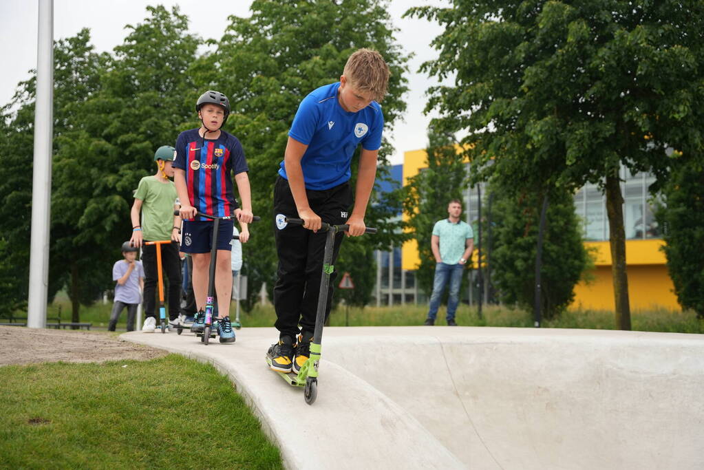 Nieuwe skatebaan feestelijk geopend in Vathorst