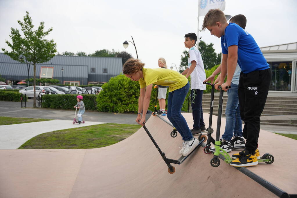 Nieuwe skatebaan feestelijk geopend in Vathorst