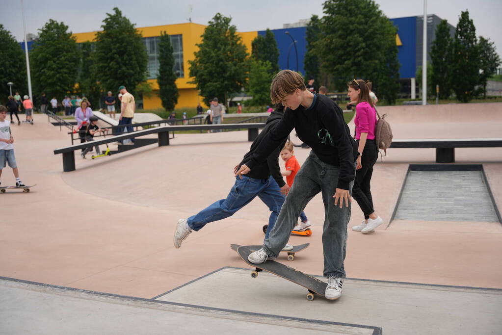 Nieuwe skatebaan feestelijk geopend in Vathorst