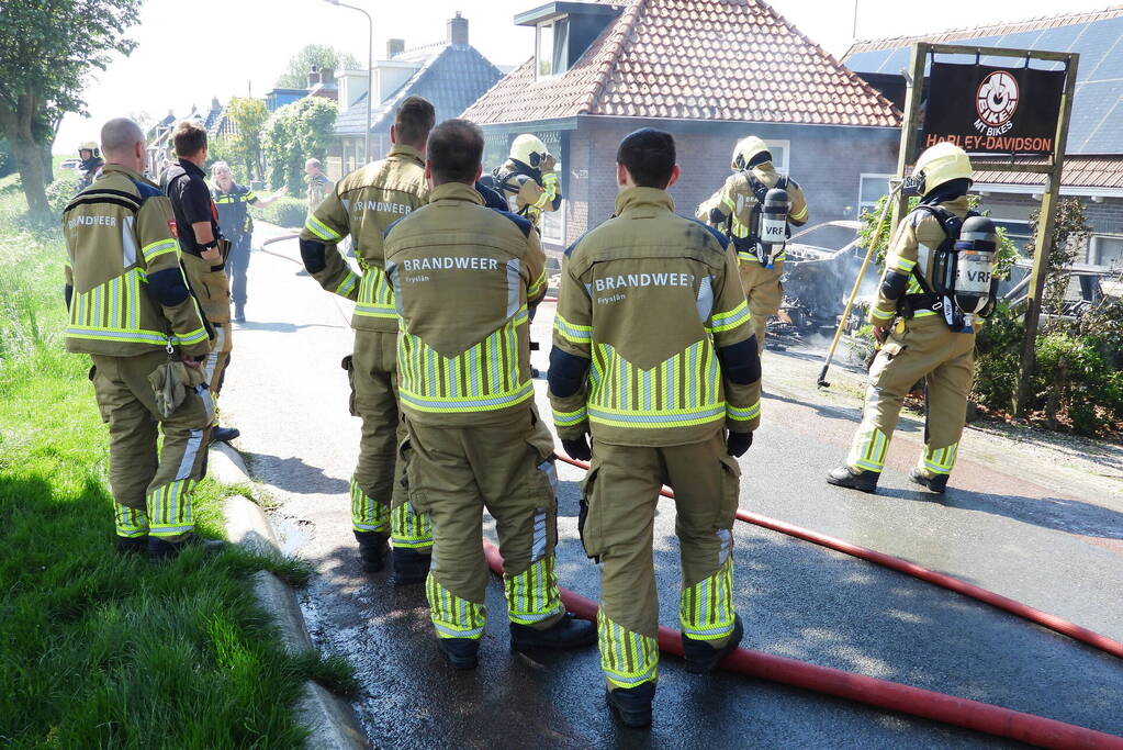 Twee voertuigen afgebrand tijdens werkzaamheden